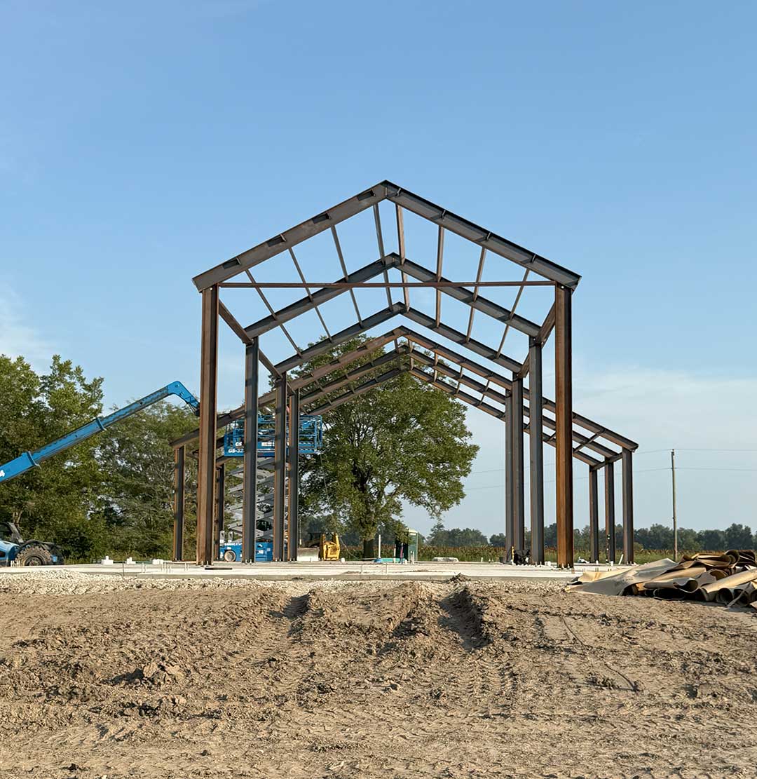 6 Days of Progress   Red Iron Travis Barndominium being erected