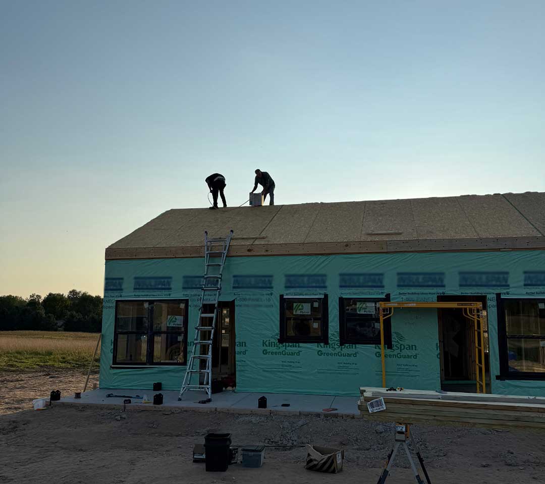 Finishing the roof panels and a SIPs build in Northern MI