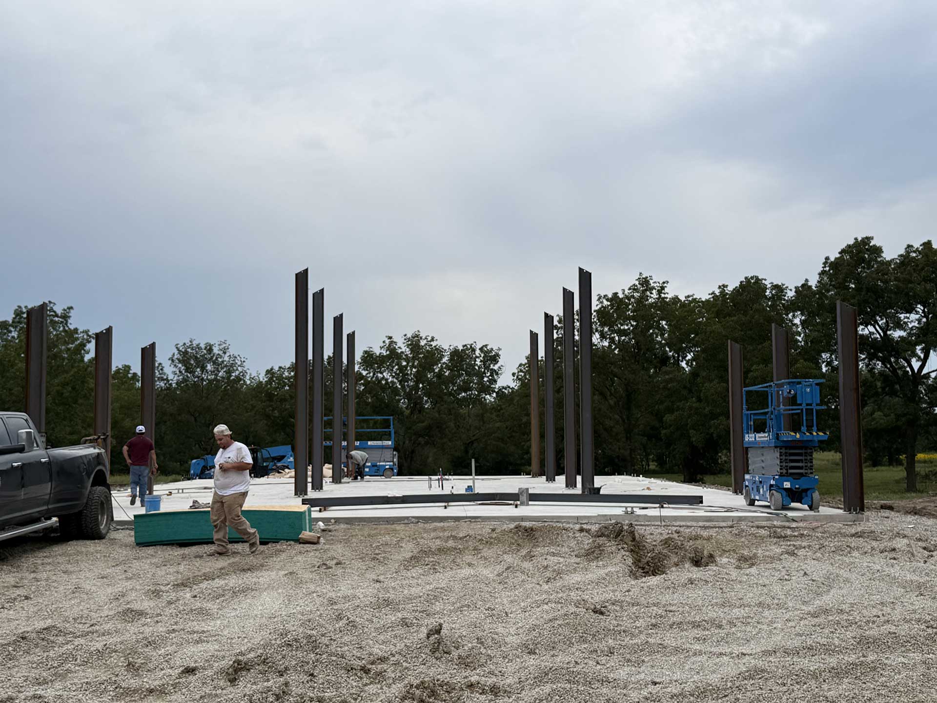 Making quick progress on Red Iron Metal Building Installation in Chetopa Kansas